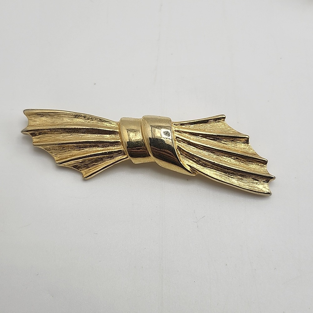 Vintage Gold Tone Modernist‎ Bow Brooch